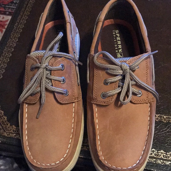 Shoes - Picture 3 of 3